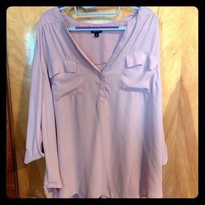 Torrid size 3 light pink blouse